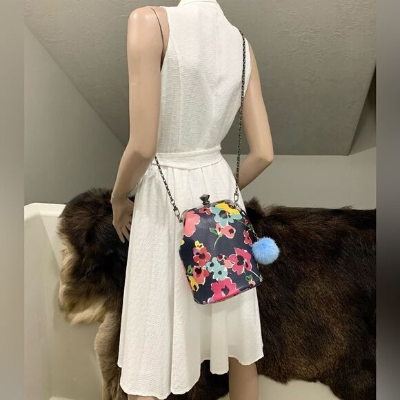 Handmade Genuine Leather Floral Print Push-lock Bucket Bag & Mink Fur Charm - Picture 8 of 16
